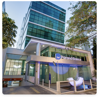 Imagem da Fachada da Sede do Paraná Banco em Curitiba/PR